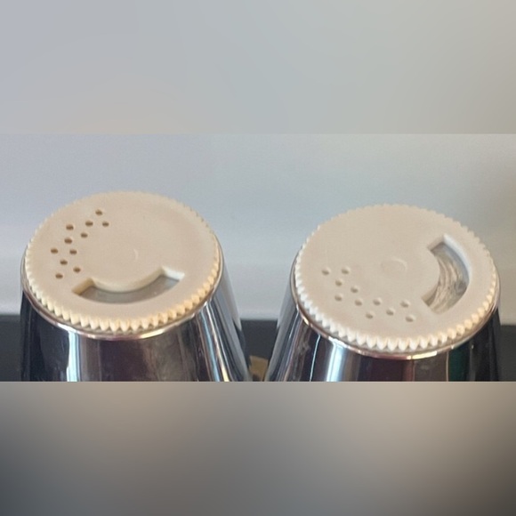 Corningware VTG 1970’s Milk Glass
Spice O’ Life S&P Shakers